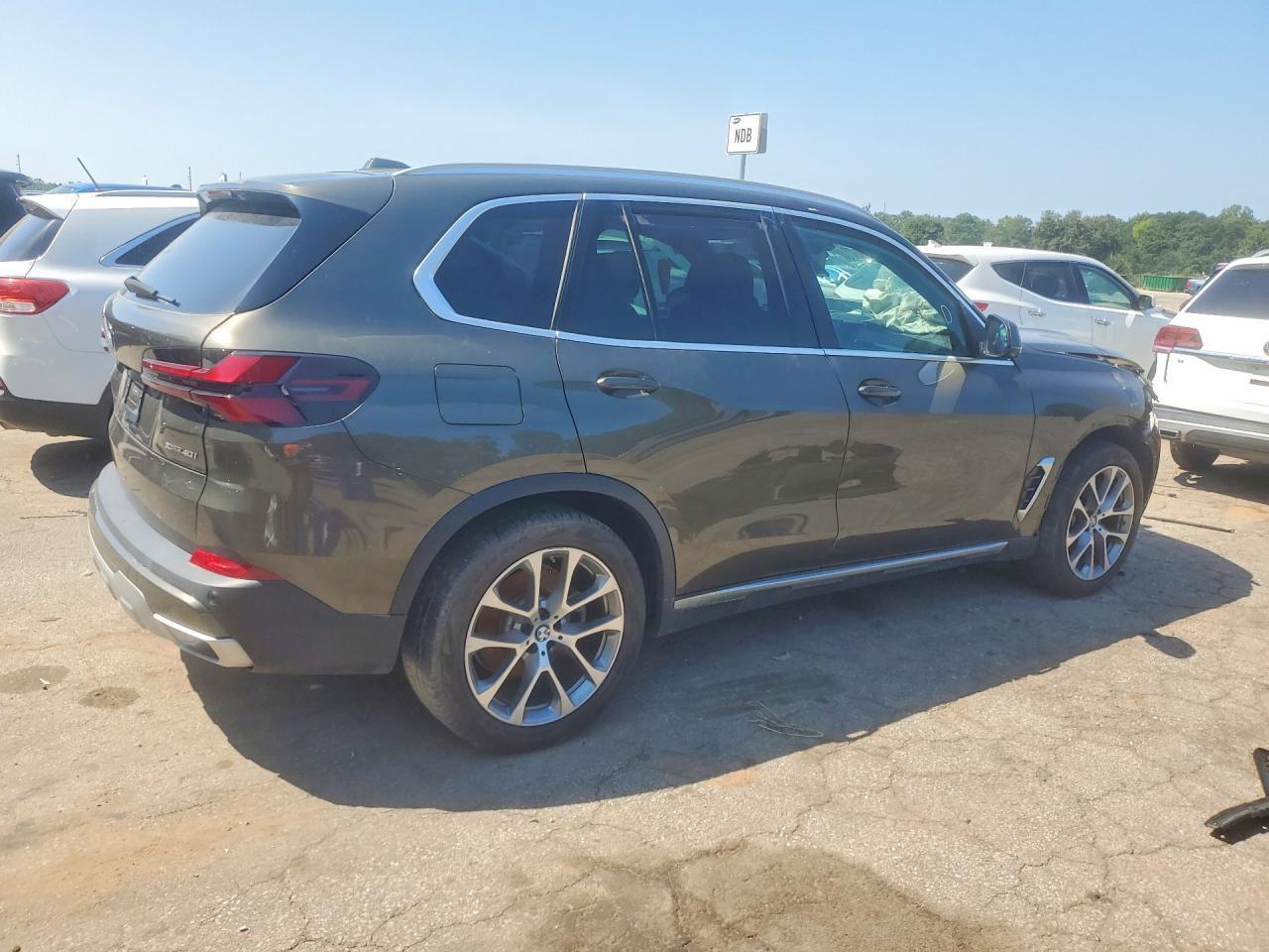 2025 BMW X5 xDrive40I - Фото 3