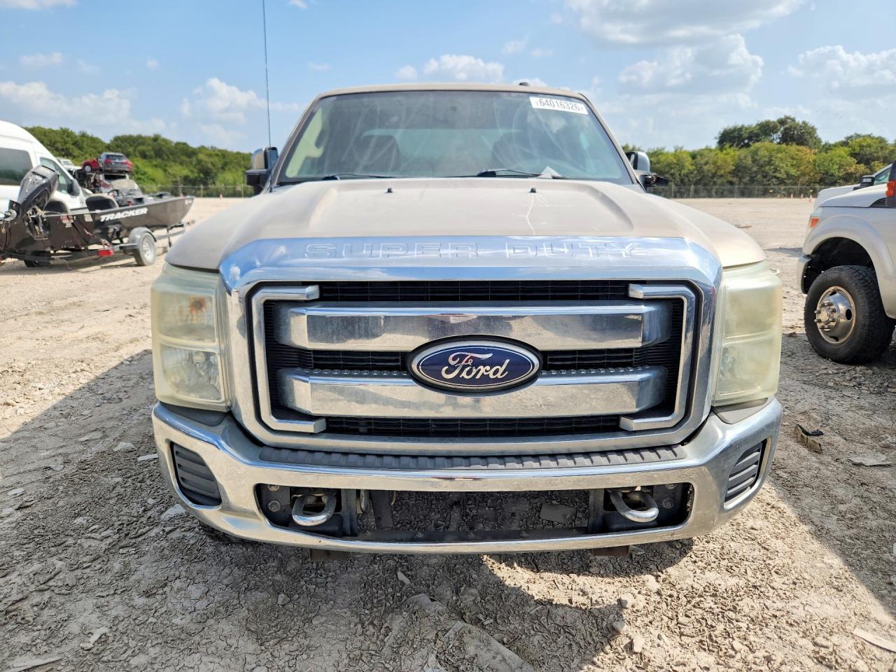 2011 Ford F350 Super Duty - Фото 5