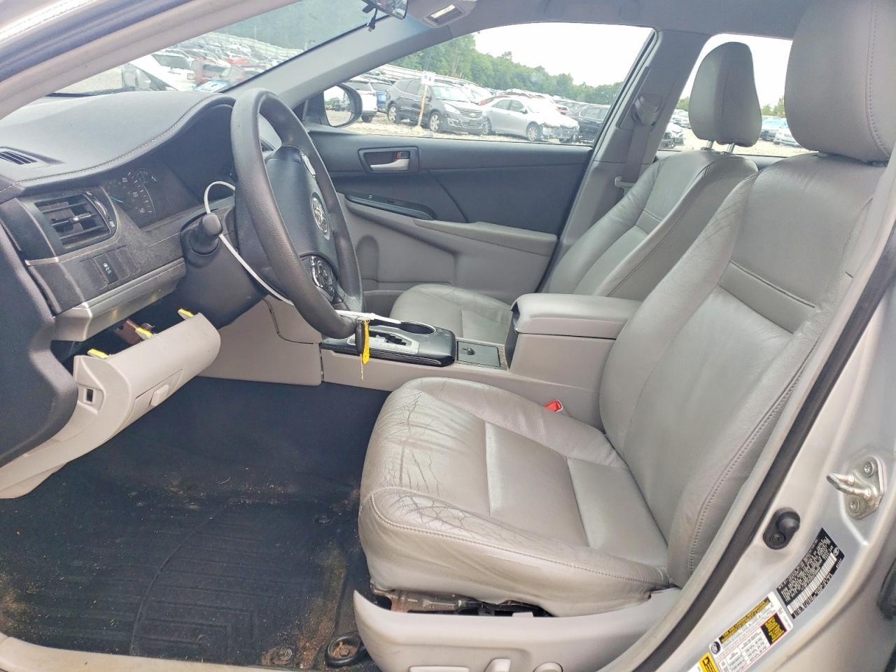 2013 Toyota Camry Le - Image 7