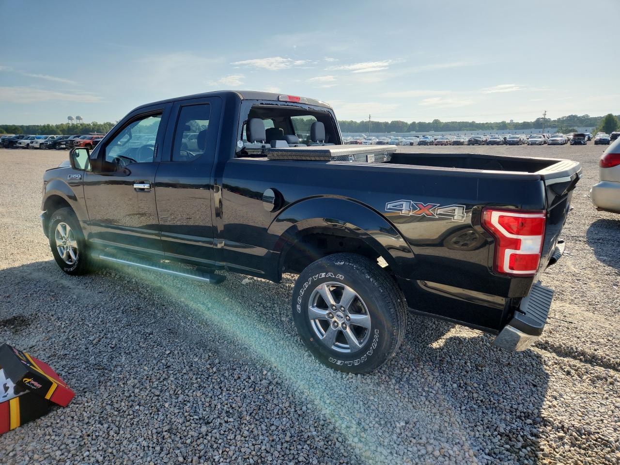 2018 Ford F150 Super Cab - Фото 2