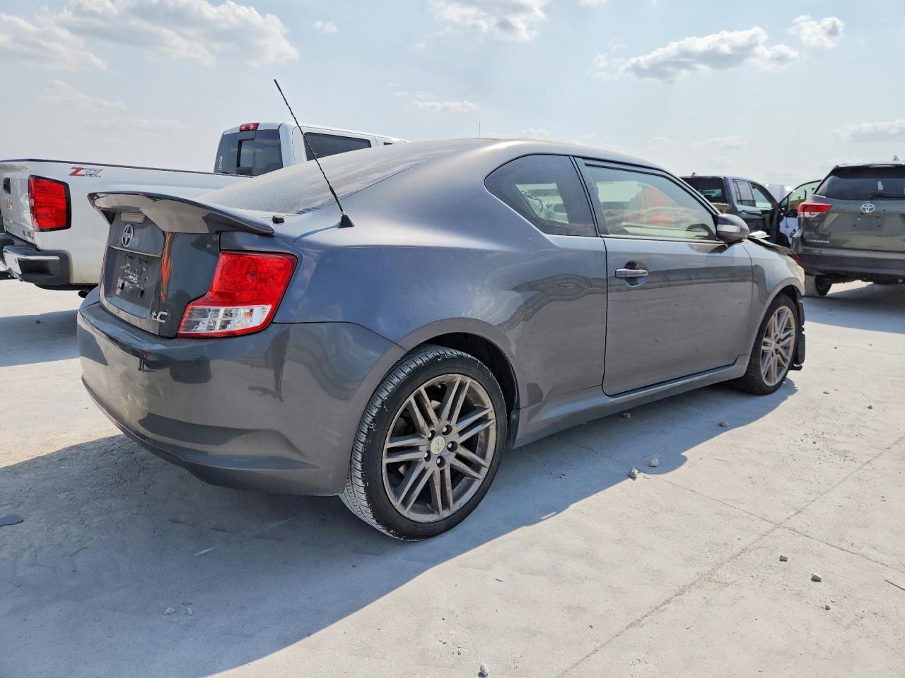 2013 Scion Tc Base - Фото 3