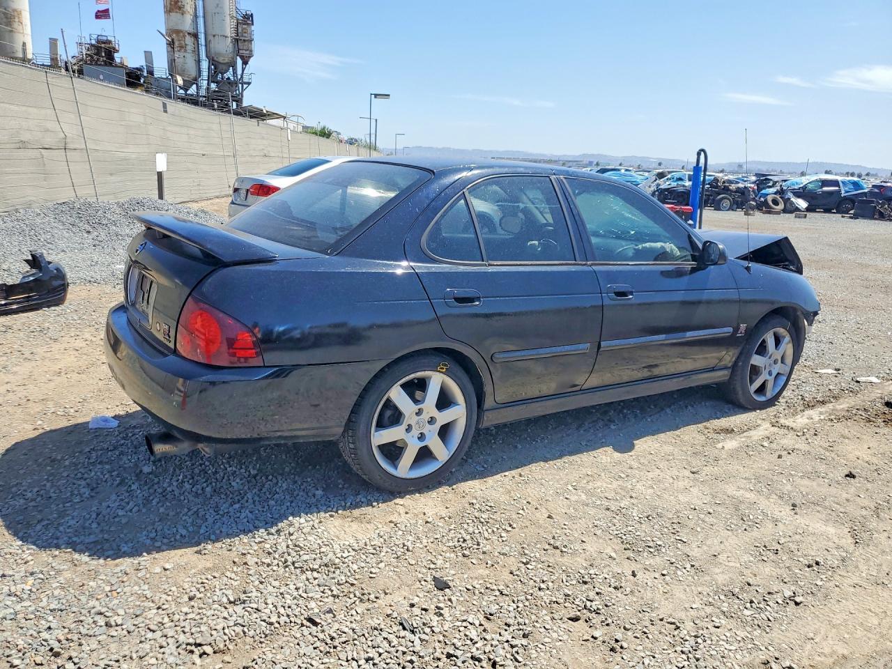 2004 Nissan Sentra 2.5S - Фото 3