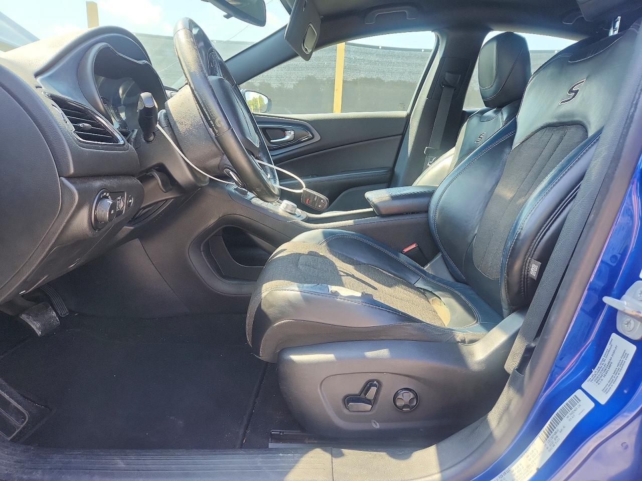 2015 Chrysler 200 S - Фото 7