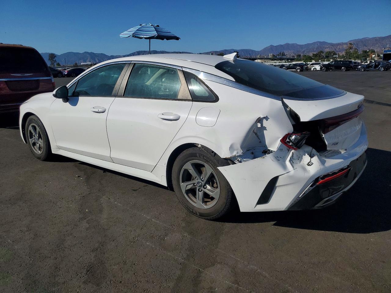 2021 Kia K5 Lxs - Image 2