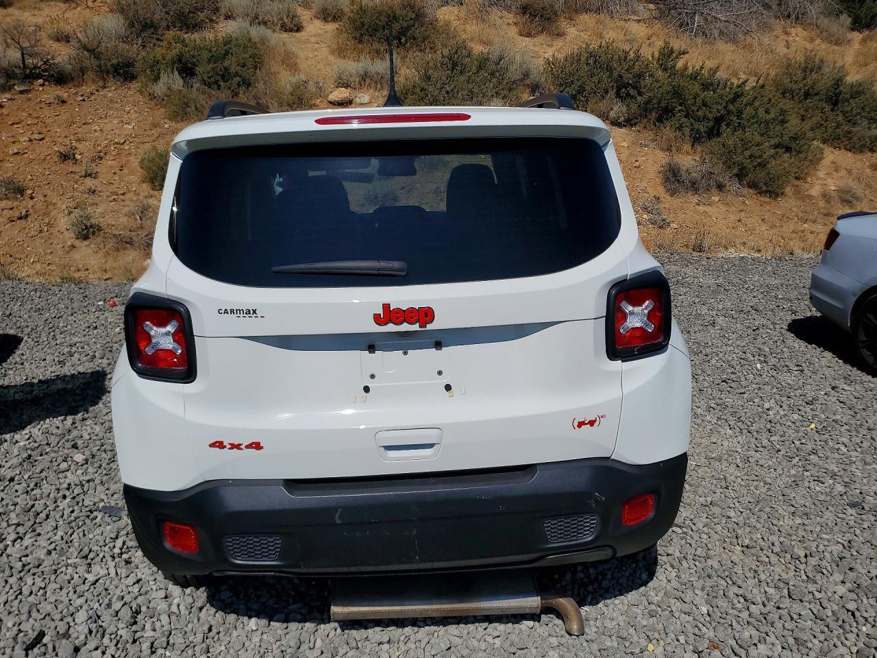 2023 Jeep Renegade Latitude - Фото 6