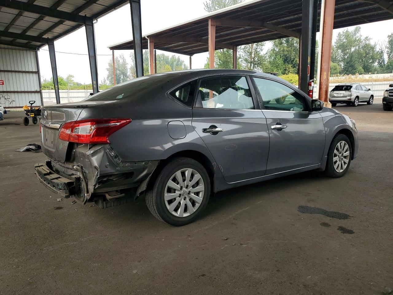 2017 Nissan Sentra S - Фото 3