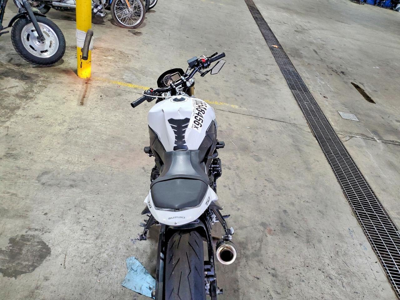 2016 Suzuki Gsx-S750 - Фото 6