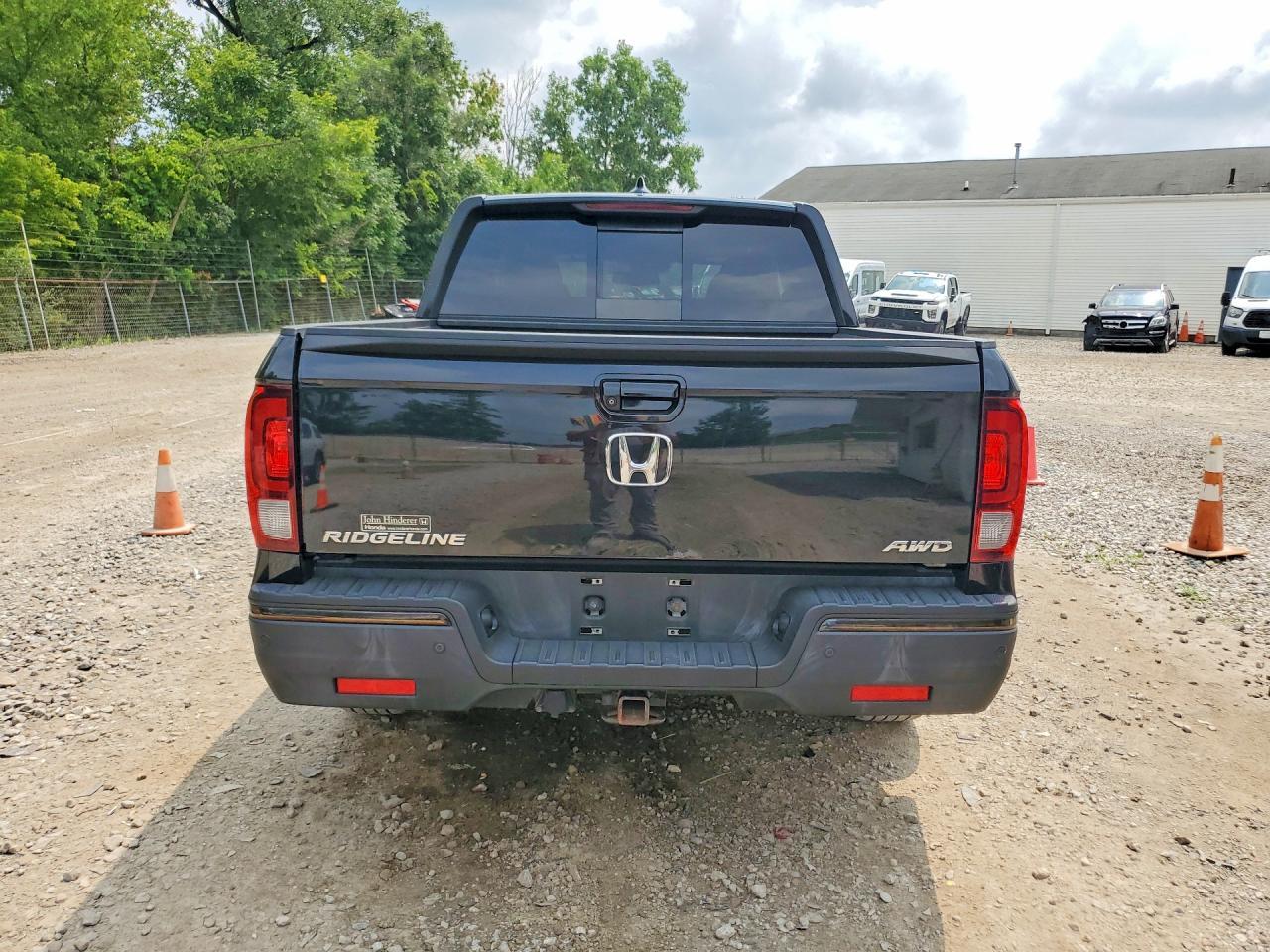2017 Honda Ridgeline Black Edition - Image 6