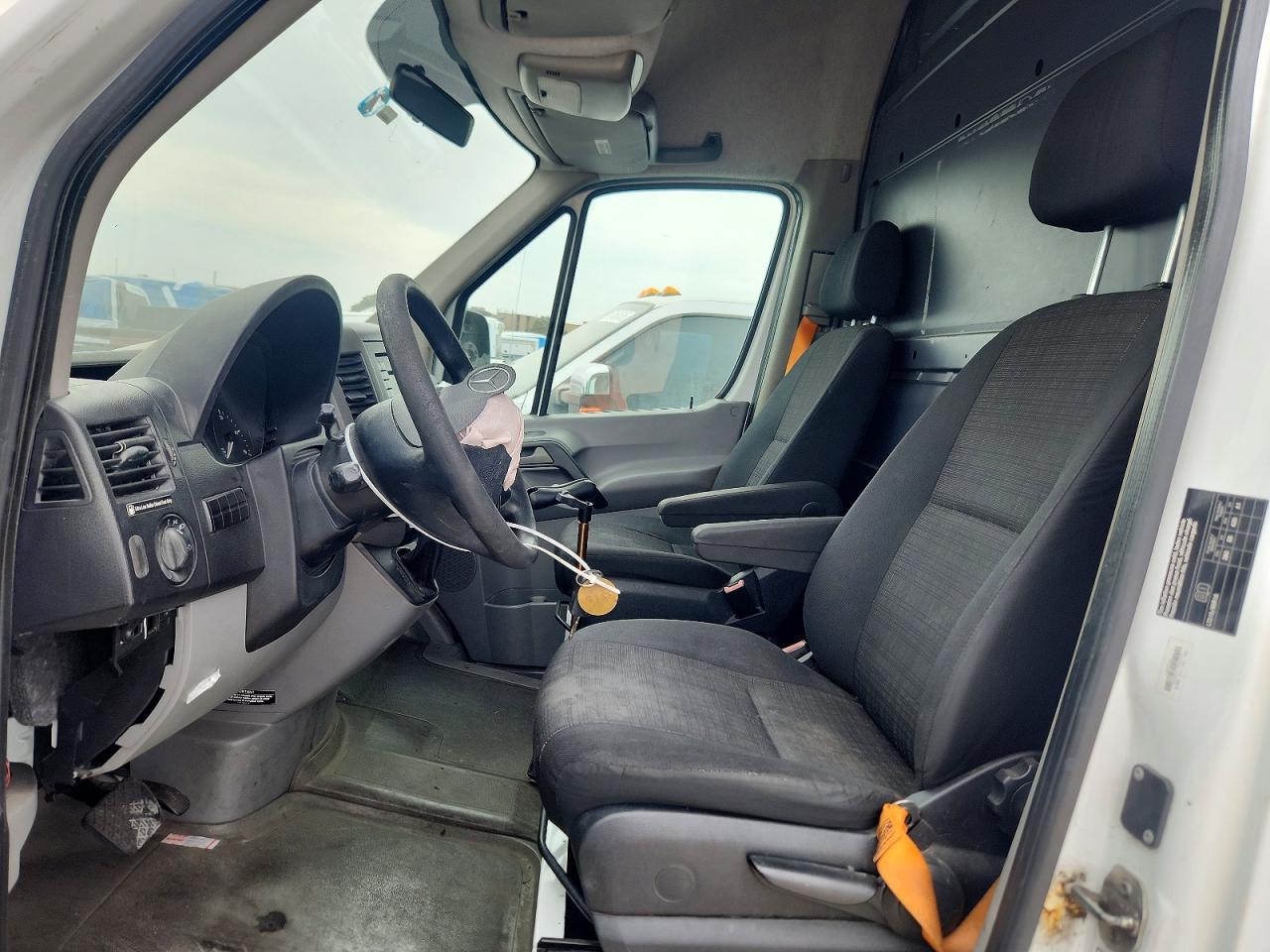 2015 Mercedes-Benz Sprinter 3500 - Фото 7