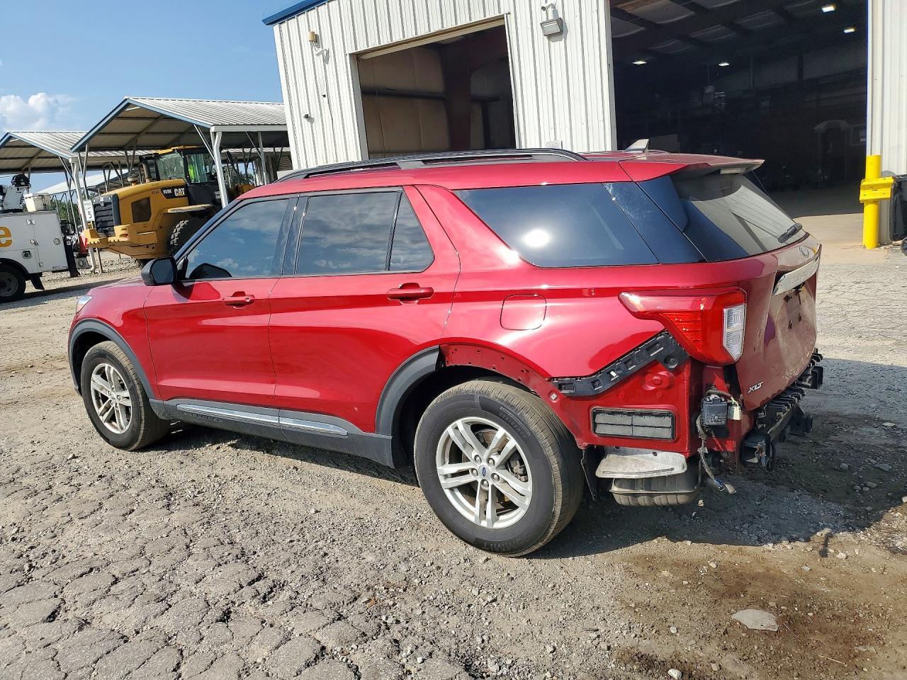 2022 Ford Explorer Xlt - Фото 2