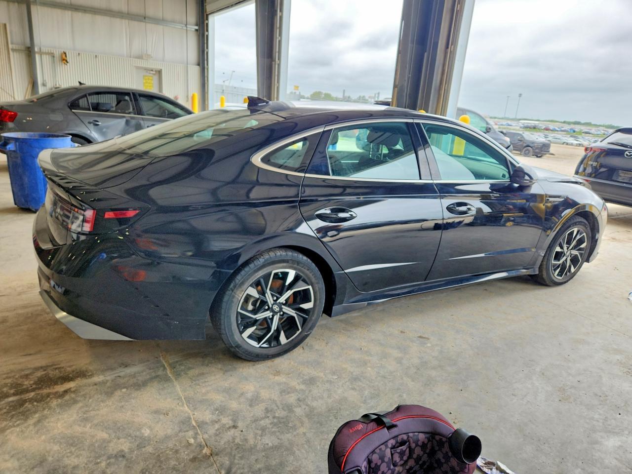 2025 Hyundai Sonata Sel - Image 3