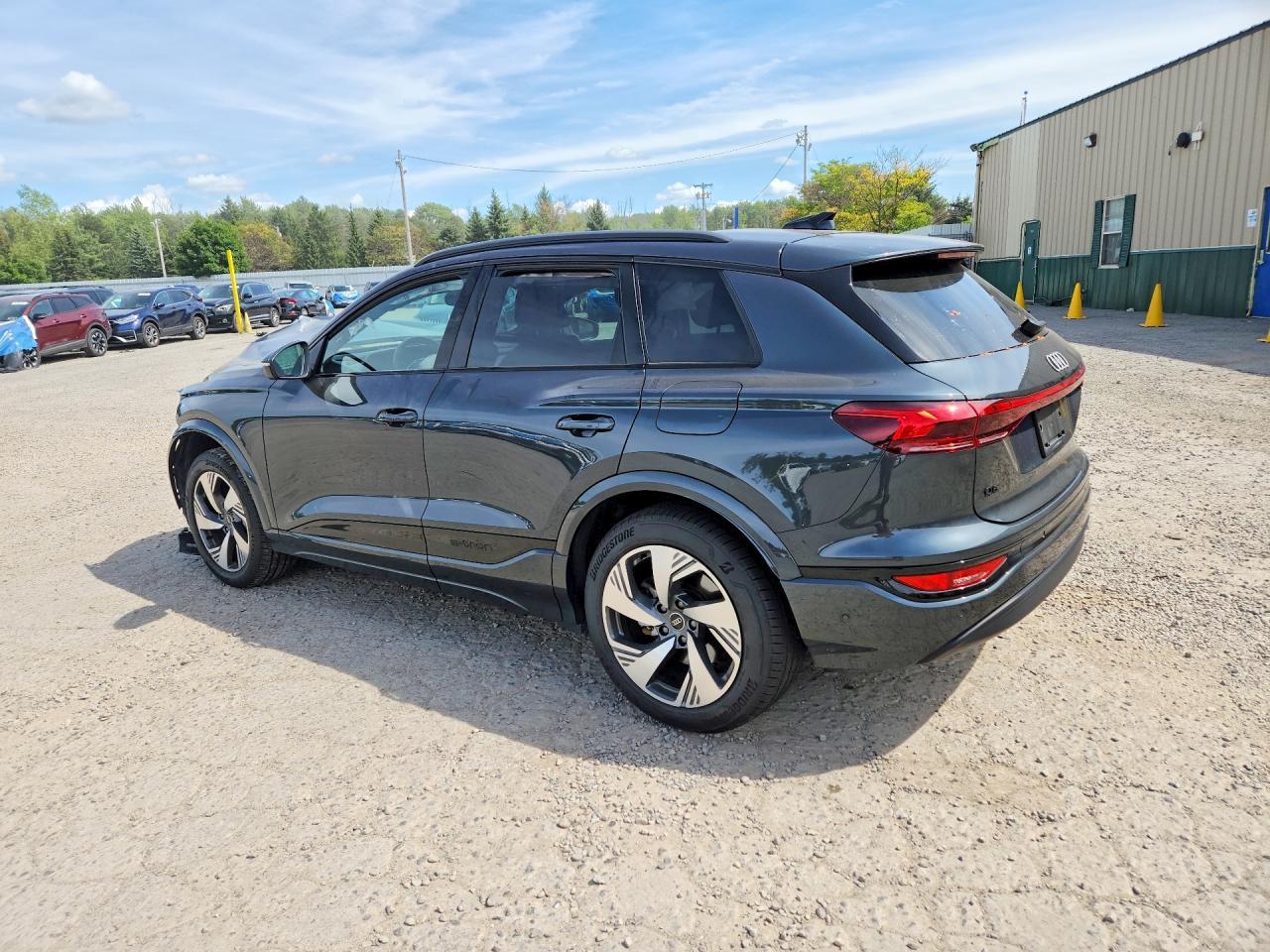 2025 Audi Q6 E-Tron Premium Plus - Фото 2