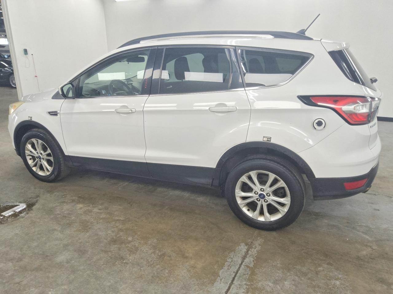2018 Ford Escape Sel - Фото 2