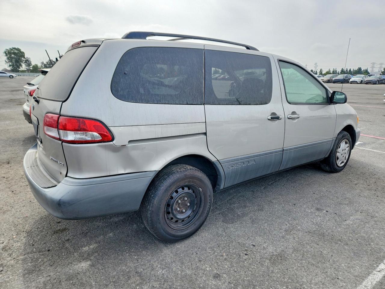 2003 Toyota Sienna Ce - Фото 3