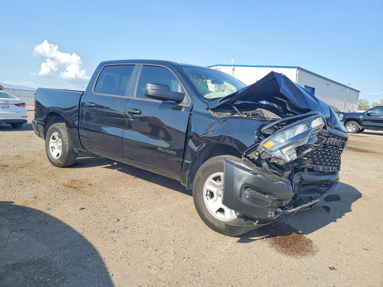 2025 Ram 1500 Tradesman - Фото 4
