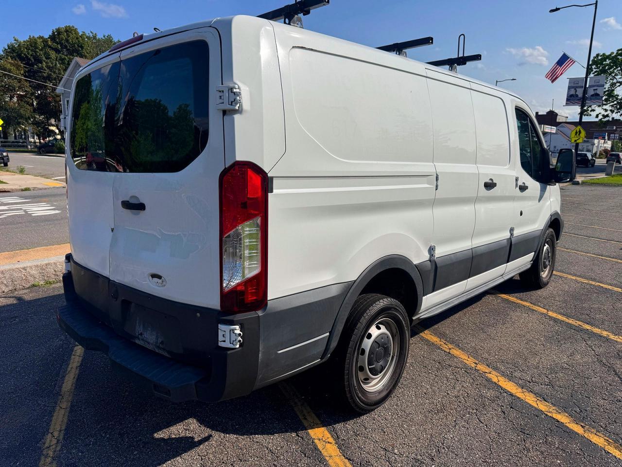 2015 Ford Transit T-150 - Image 4