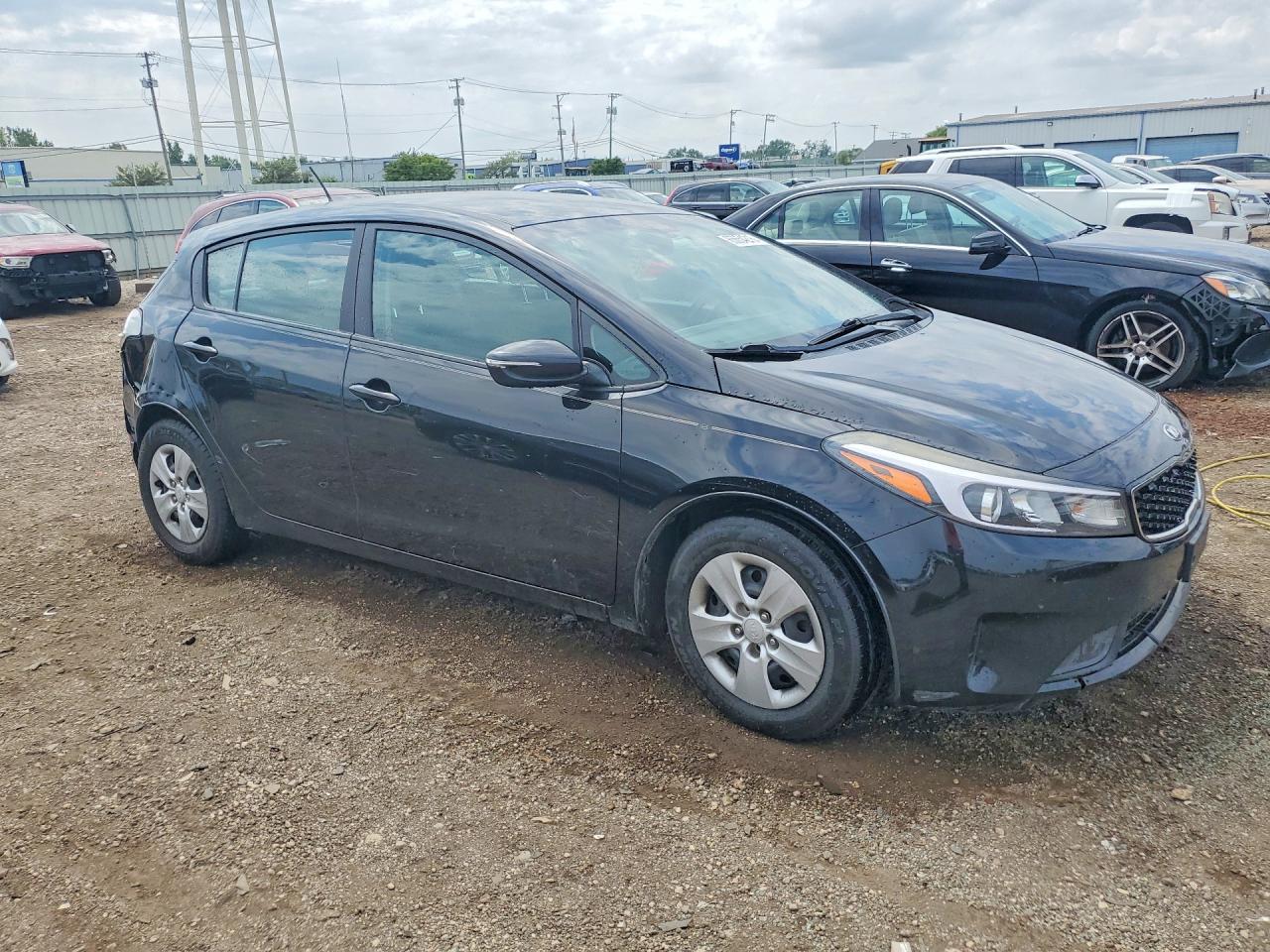 2017 Kia Forte5 Lx - Image 4