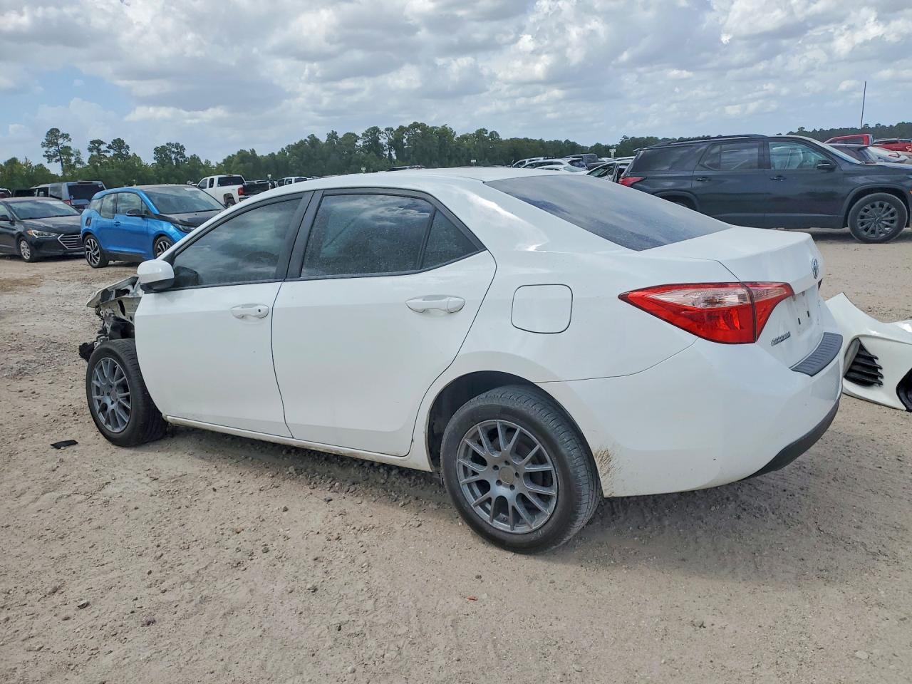 2019 Toyota Corolla Le - Фото 2