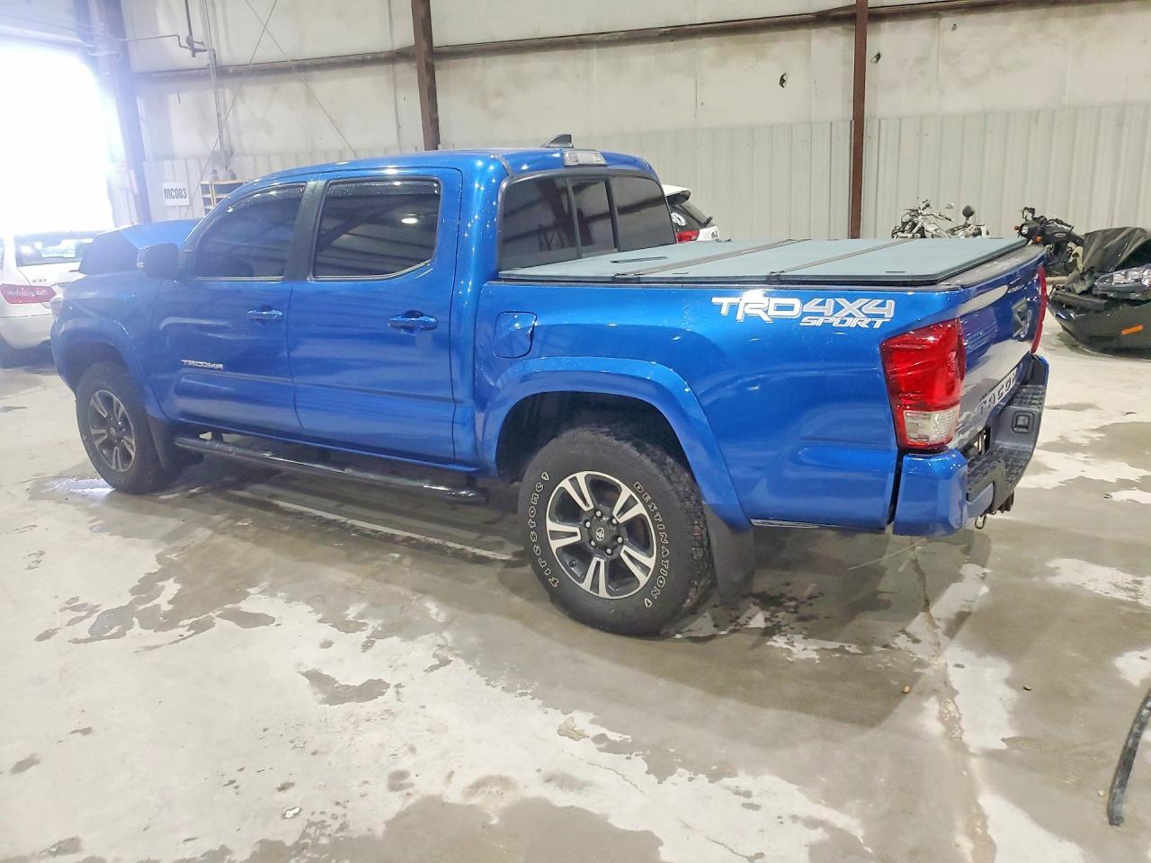 2016 Toyota Tacoma Trd Sport - Image 2