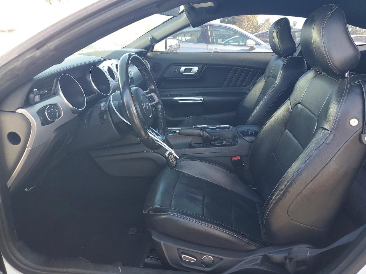 2022 Ford Mustang - Image 7