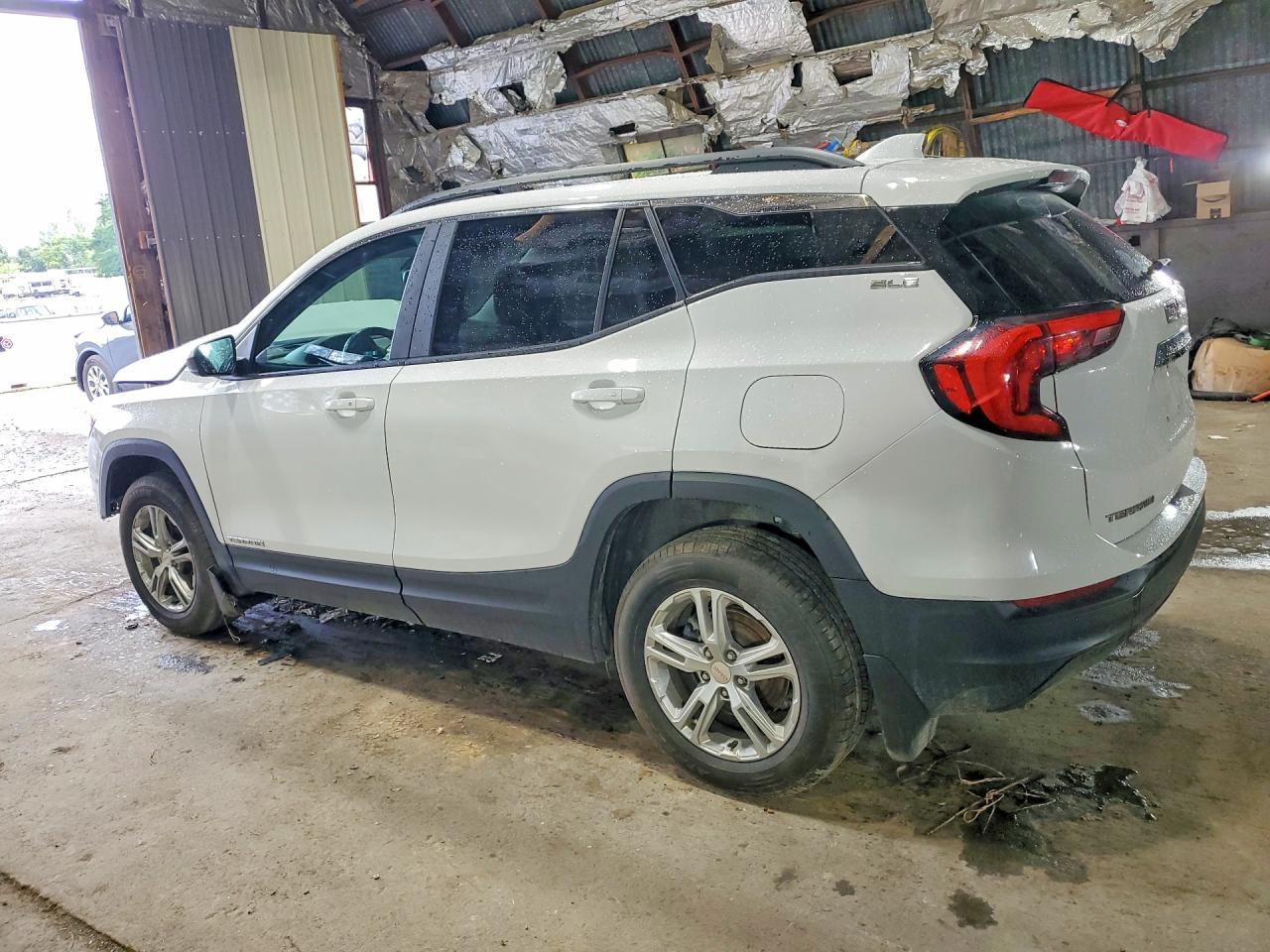 2021 GMC Terrain Sle - Фото 2