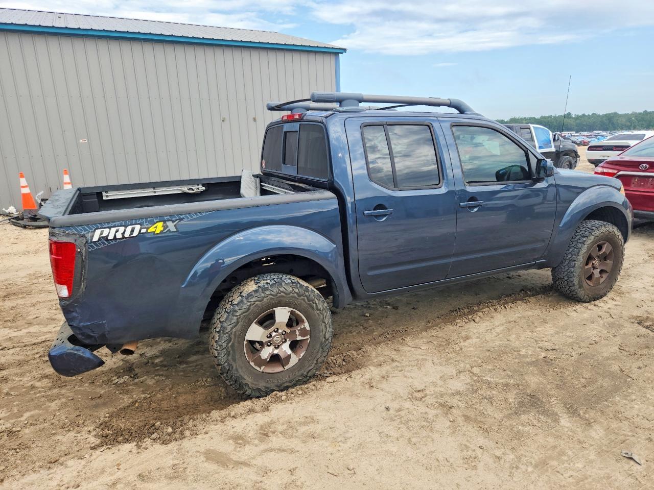 2016 Nissan Frontier Pro-4X - Фото 3