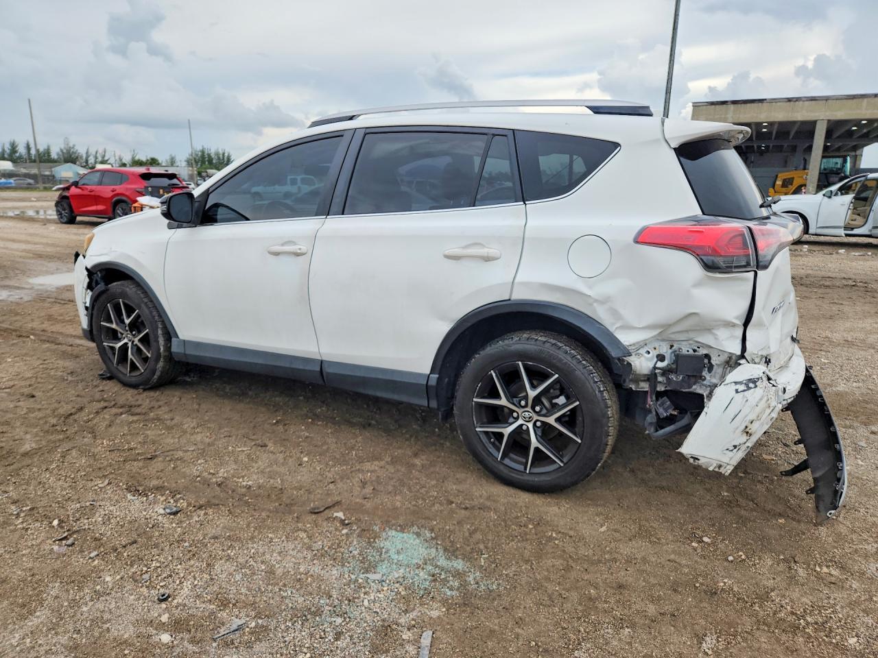 2016 Toyota Rav4 Se - Фото 2