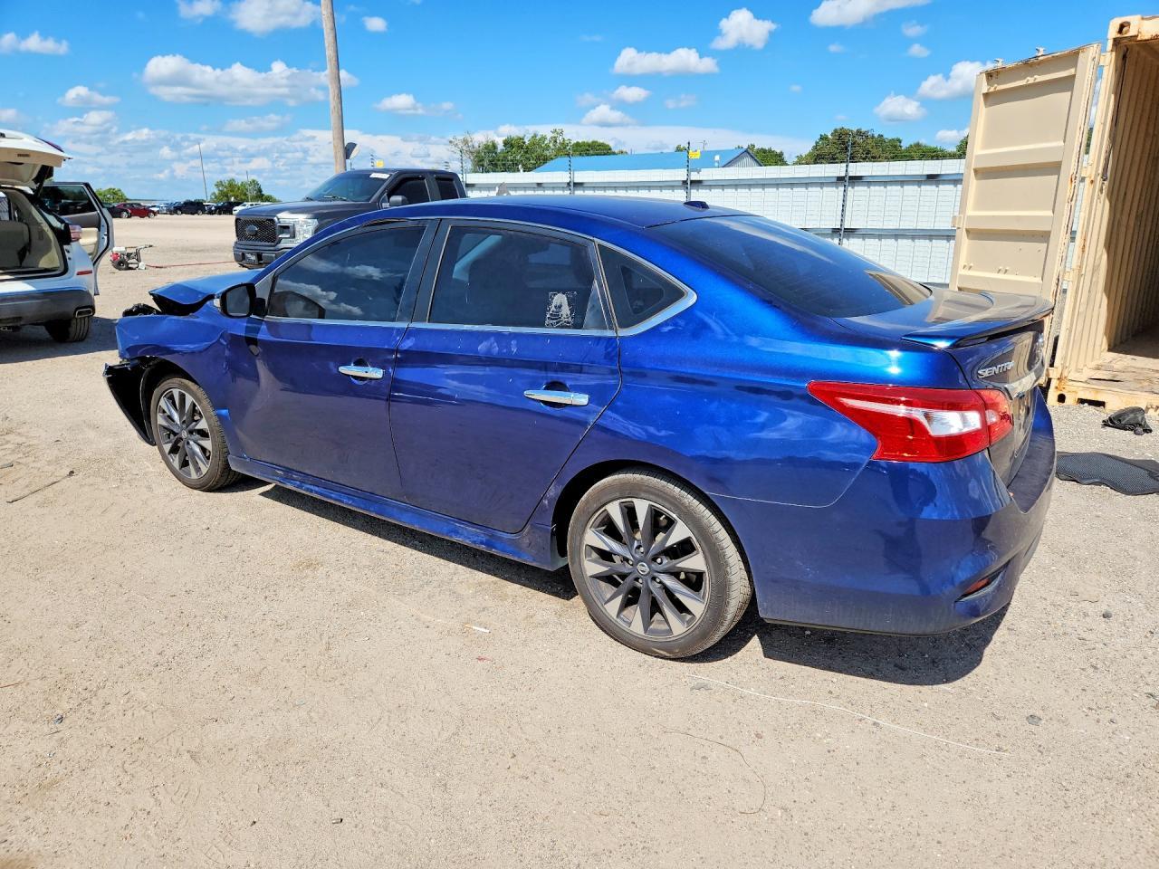 2016 Nissan Sentra Sr - Фото 2