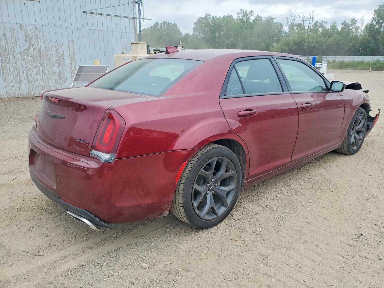 2021 Chrysler 300 S - Фото 3