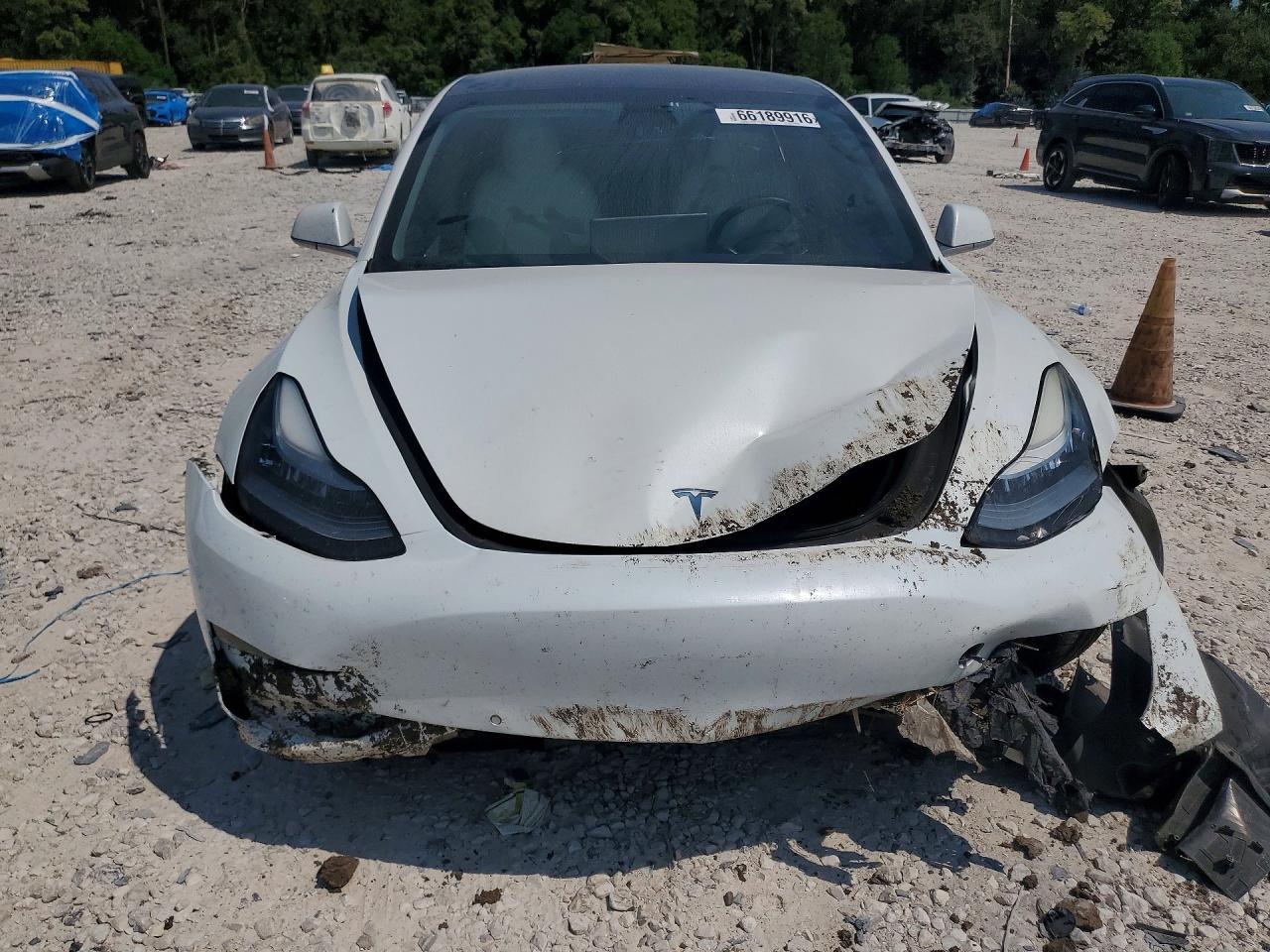 2019 Tesla Model 3 - Image 5