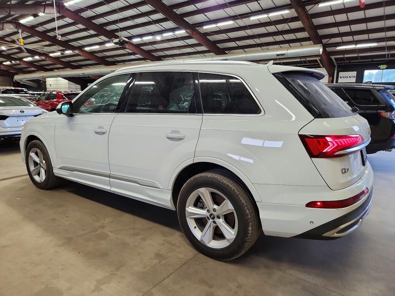 2021 Audi Q7 Premium - Фото 2