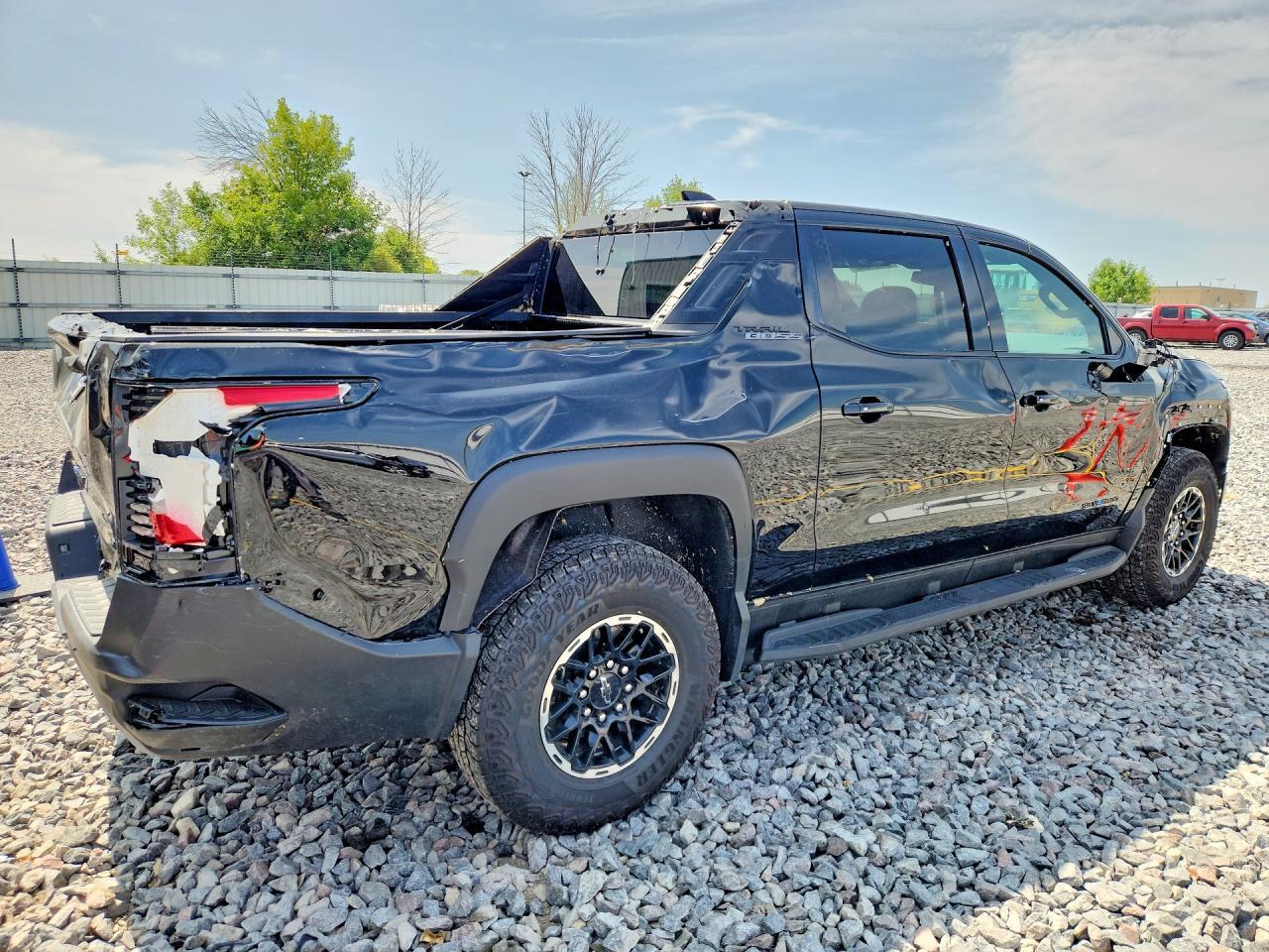 2026 Chevrolet Silverado Trail Boss - Фото 3