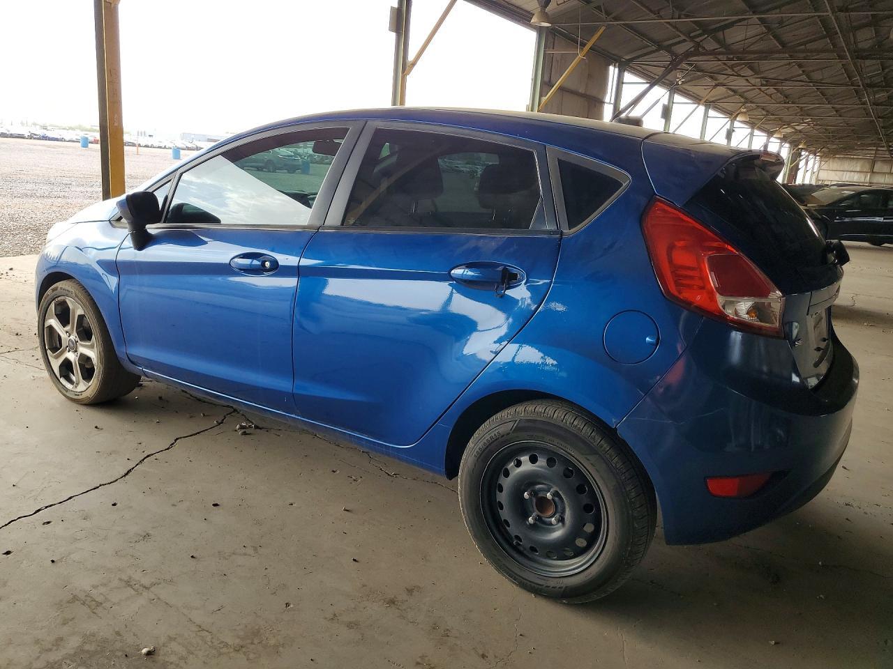 2019 Ford Fiesta Se - Image 2