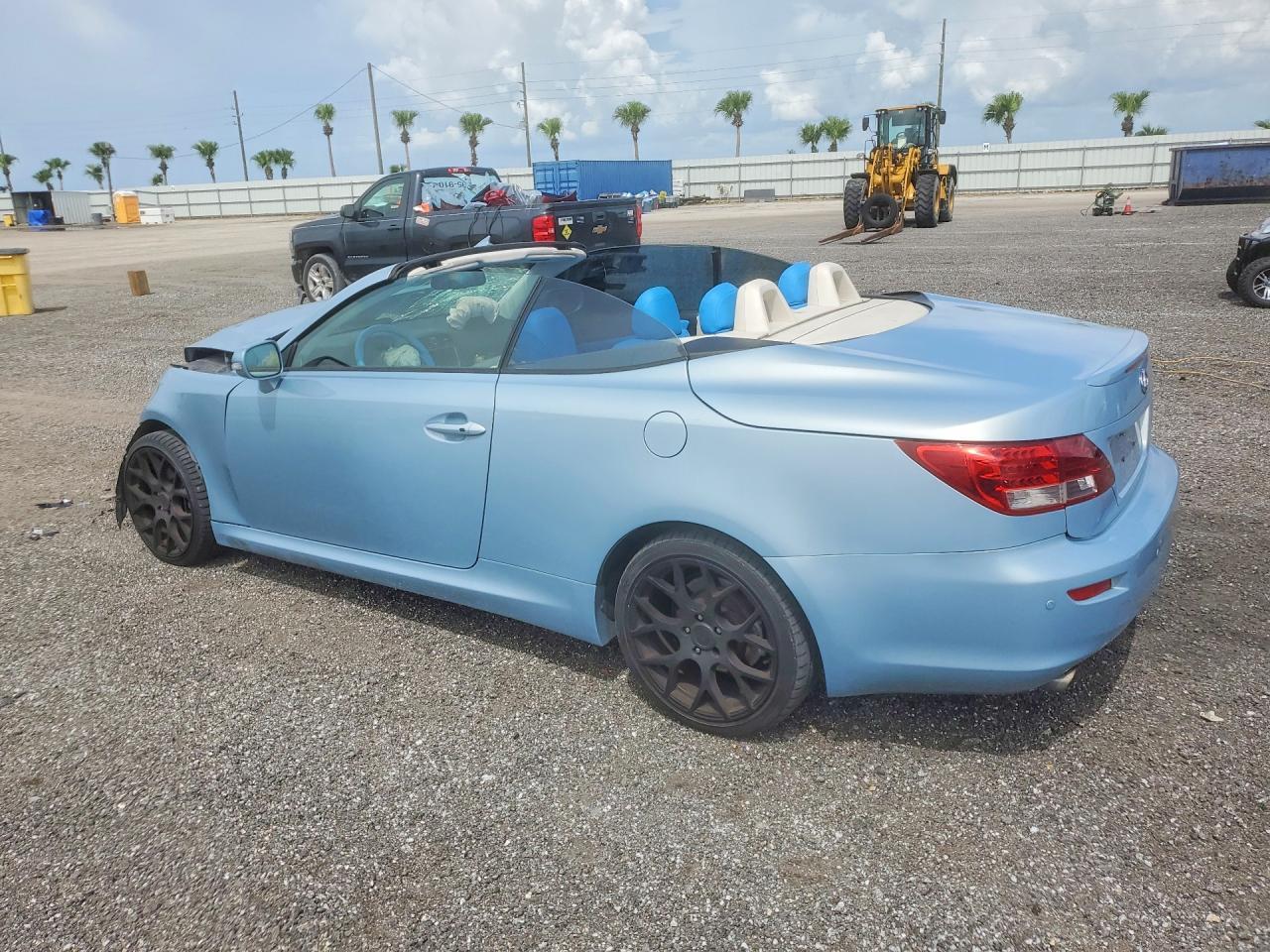 2010 Lexus Is 250C Base - Фото 2