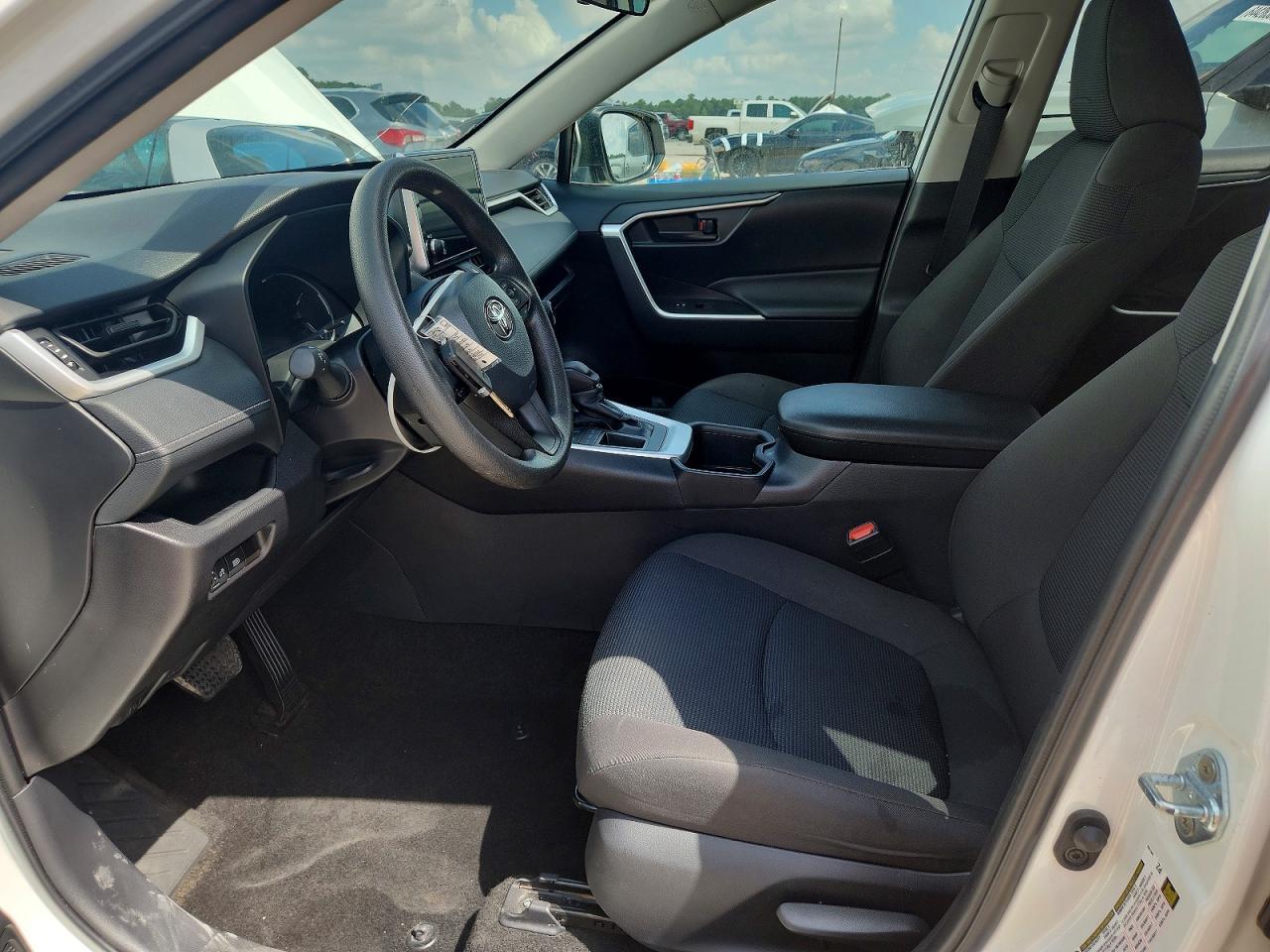 2025 Toyota Rav4 Le - Image 7