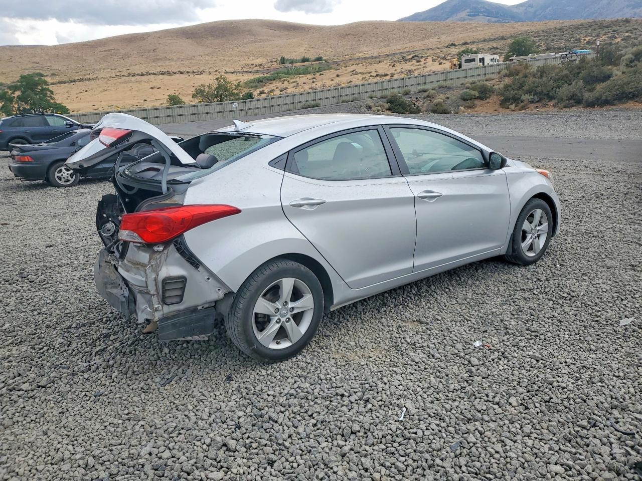 2013 Hyundai Elantra Gls - Image 3