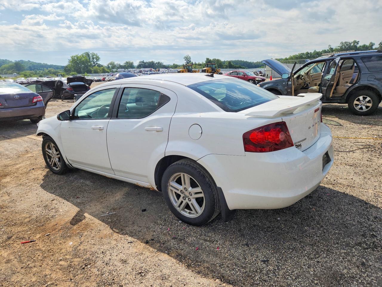 2014 Dodge Avenger Se - Фото 2