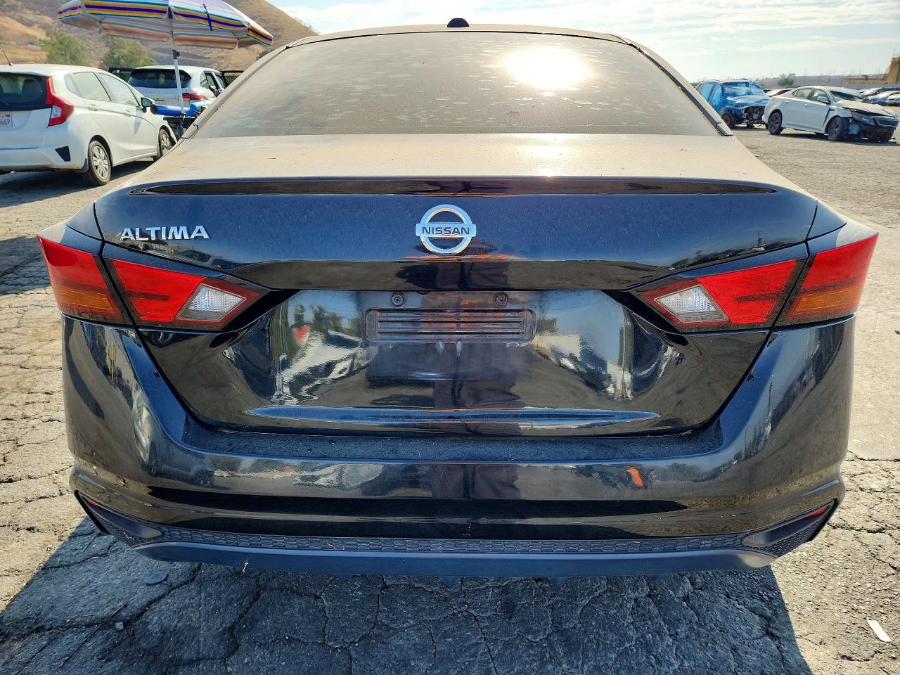 2019 Nissan Altima S - Фото 6