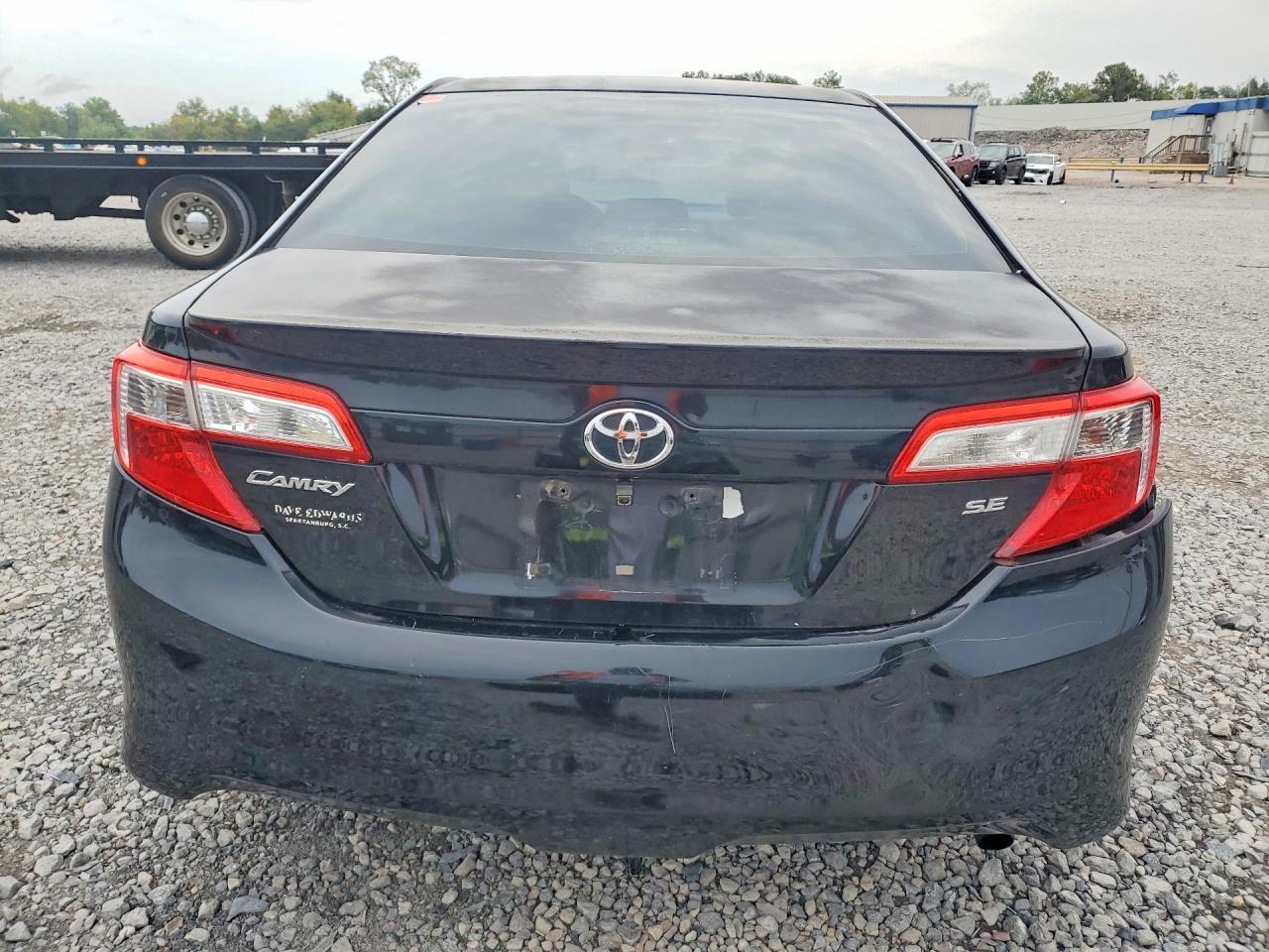 2013 Toyota Camry Le - Фото 6