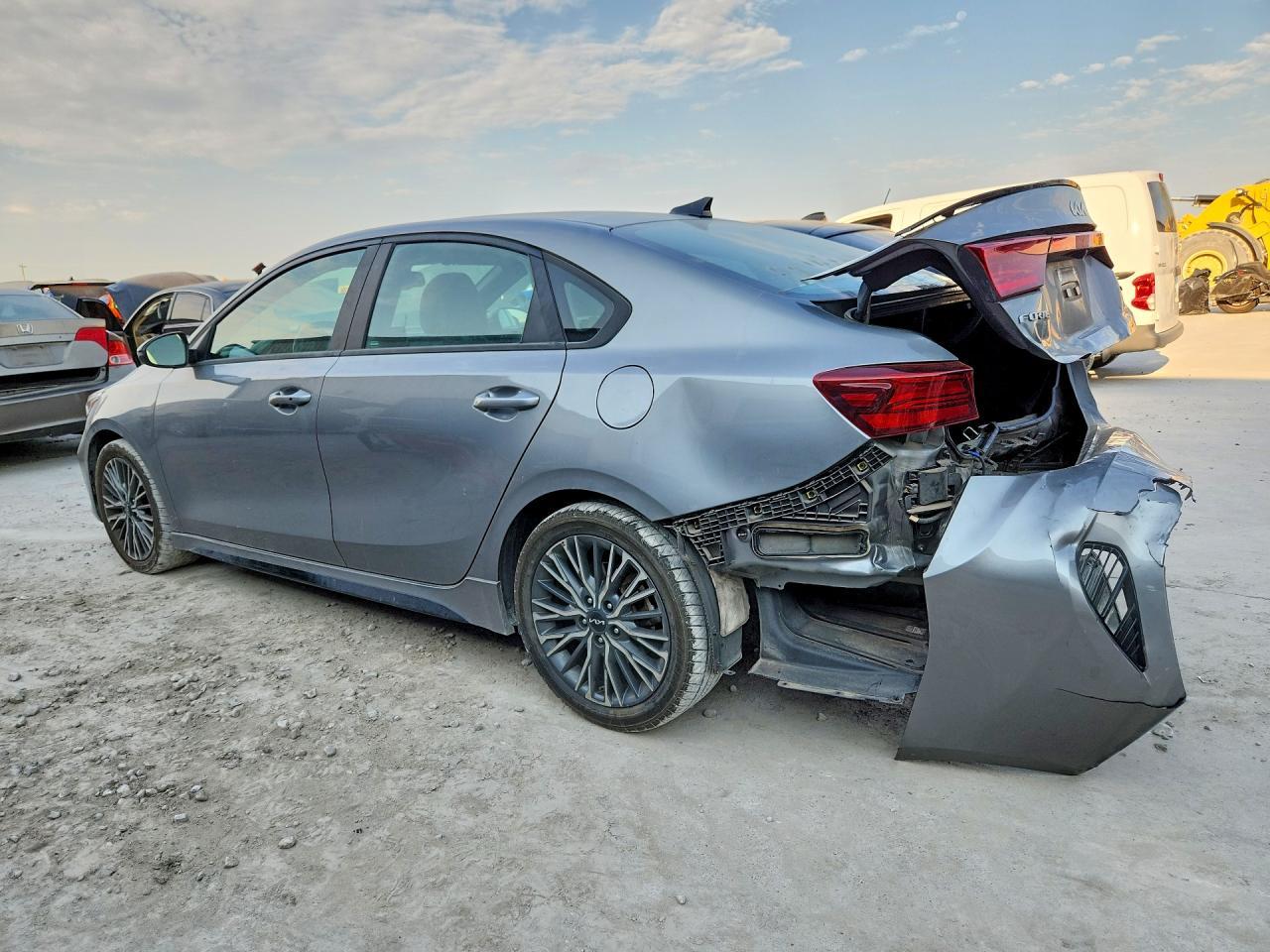 2023 Kia Forte Gt Line - Image 2