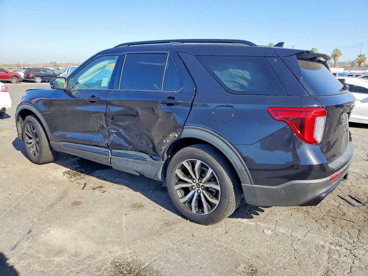 2020 Ford Explorer St - Image 2