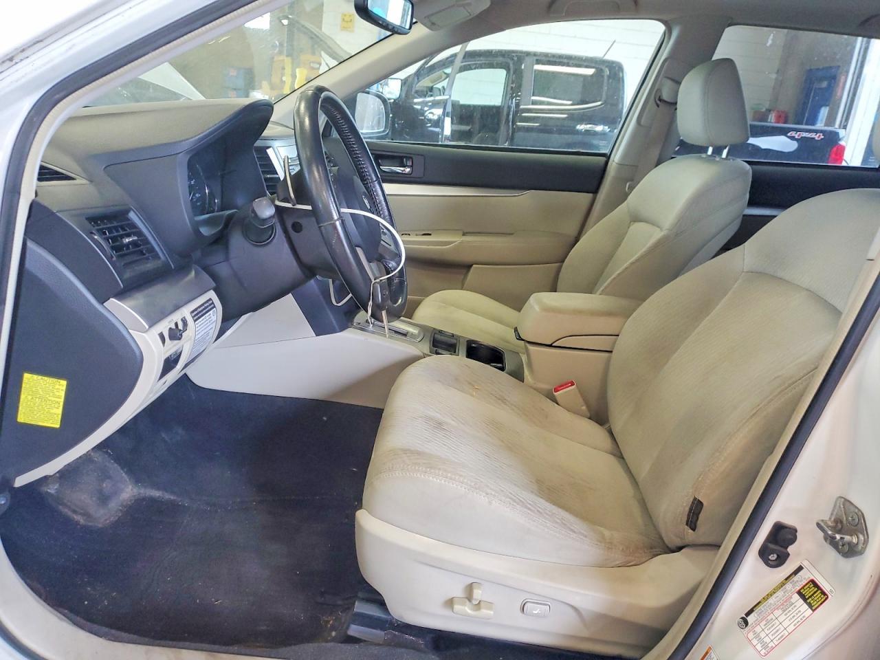 2010 Subaru Outback 2.5I Premium - Image 7