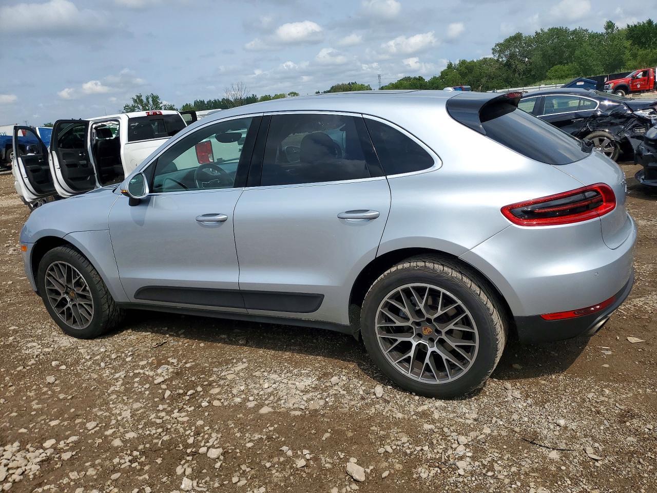 2016 Porsche Macan S - Image 2