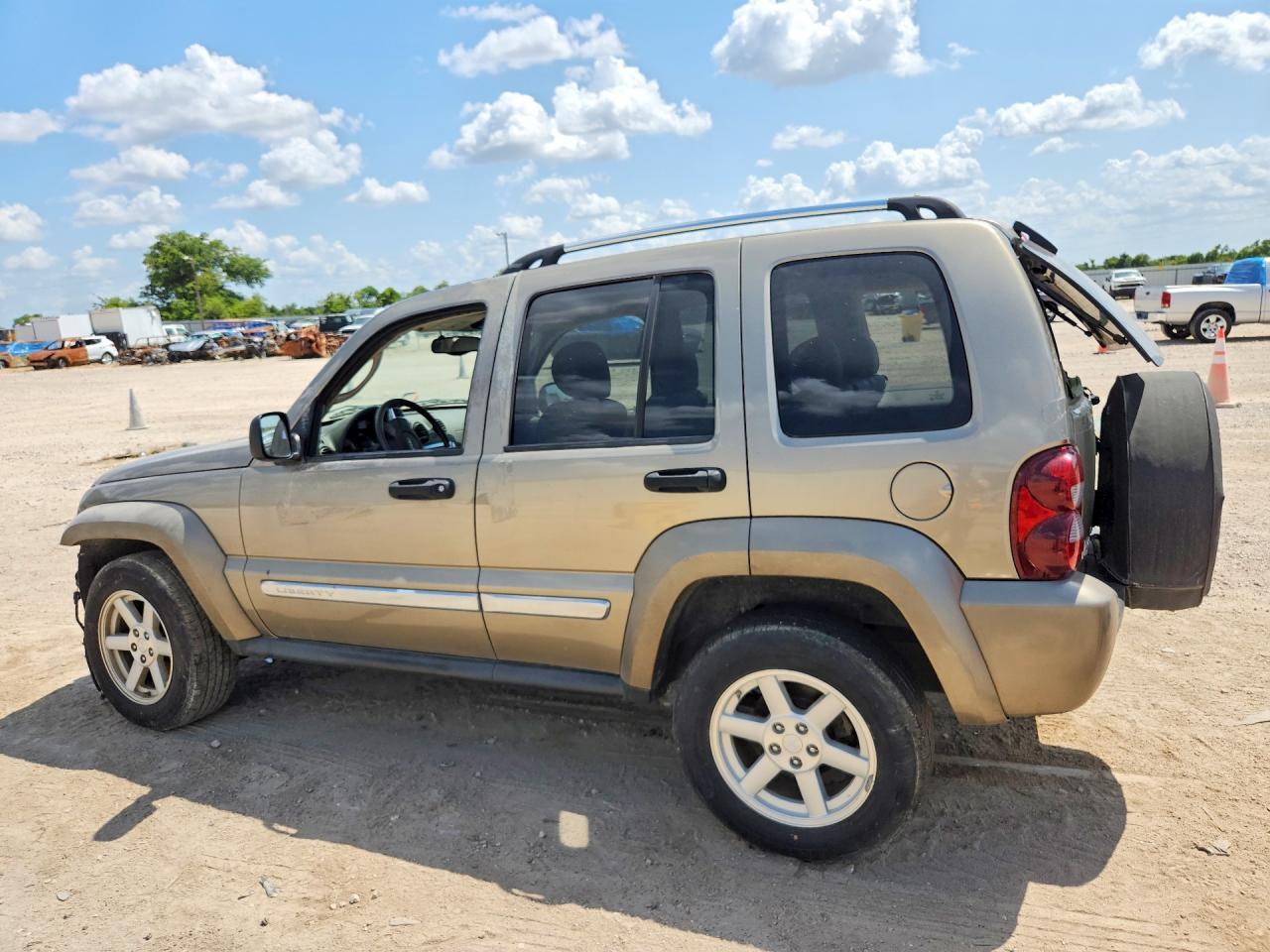 2005 Jeep Liberty Limited - Image 2