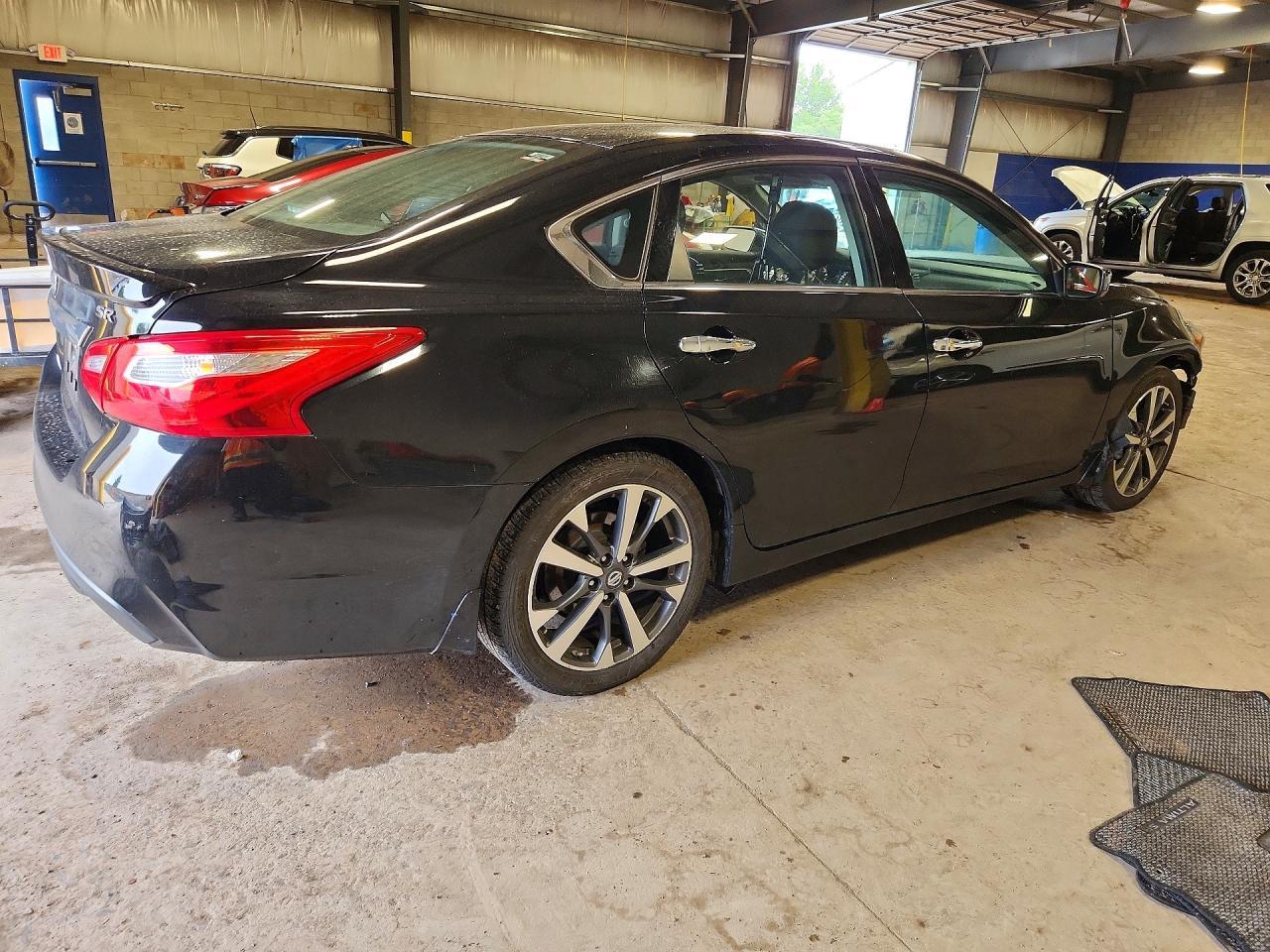 2016 Nissan Altima 2.5 Sr - Фото 3