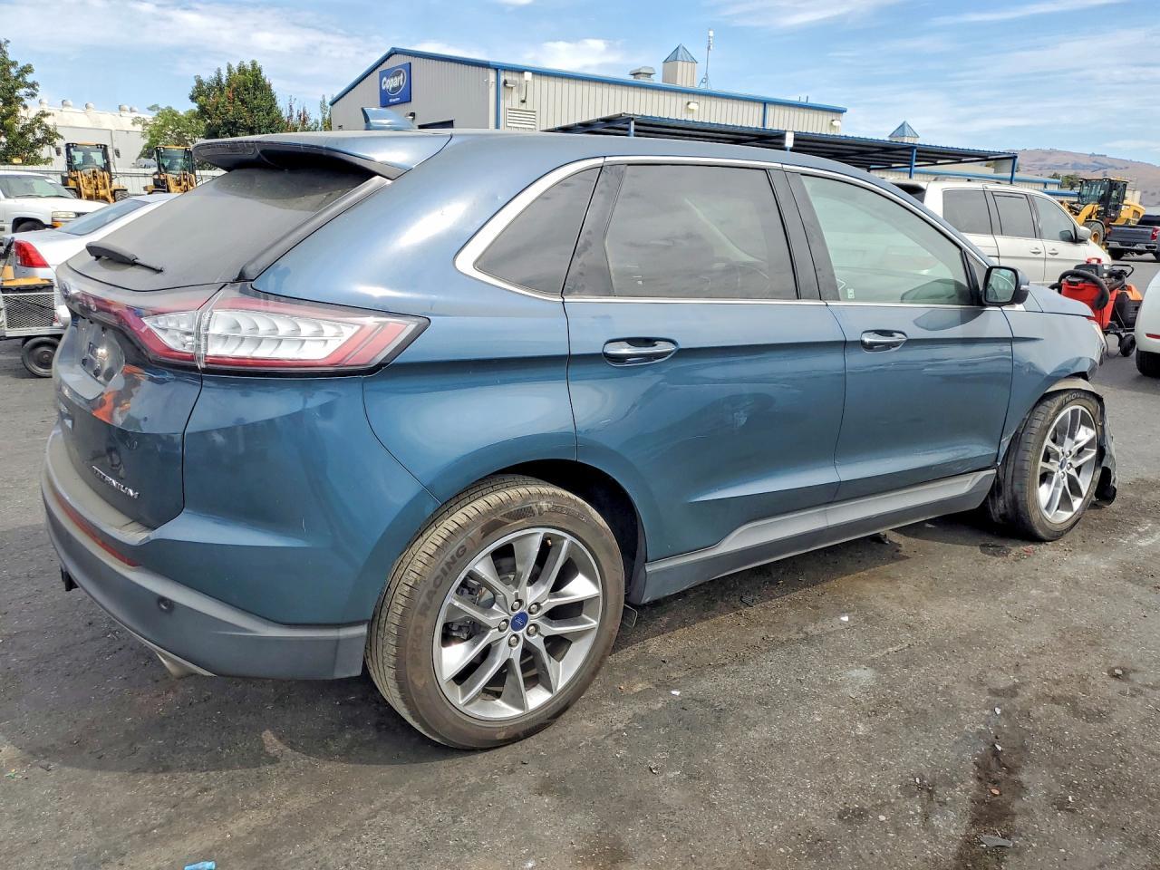 2016 Ford Edge Titanium - Фото 3