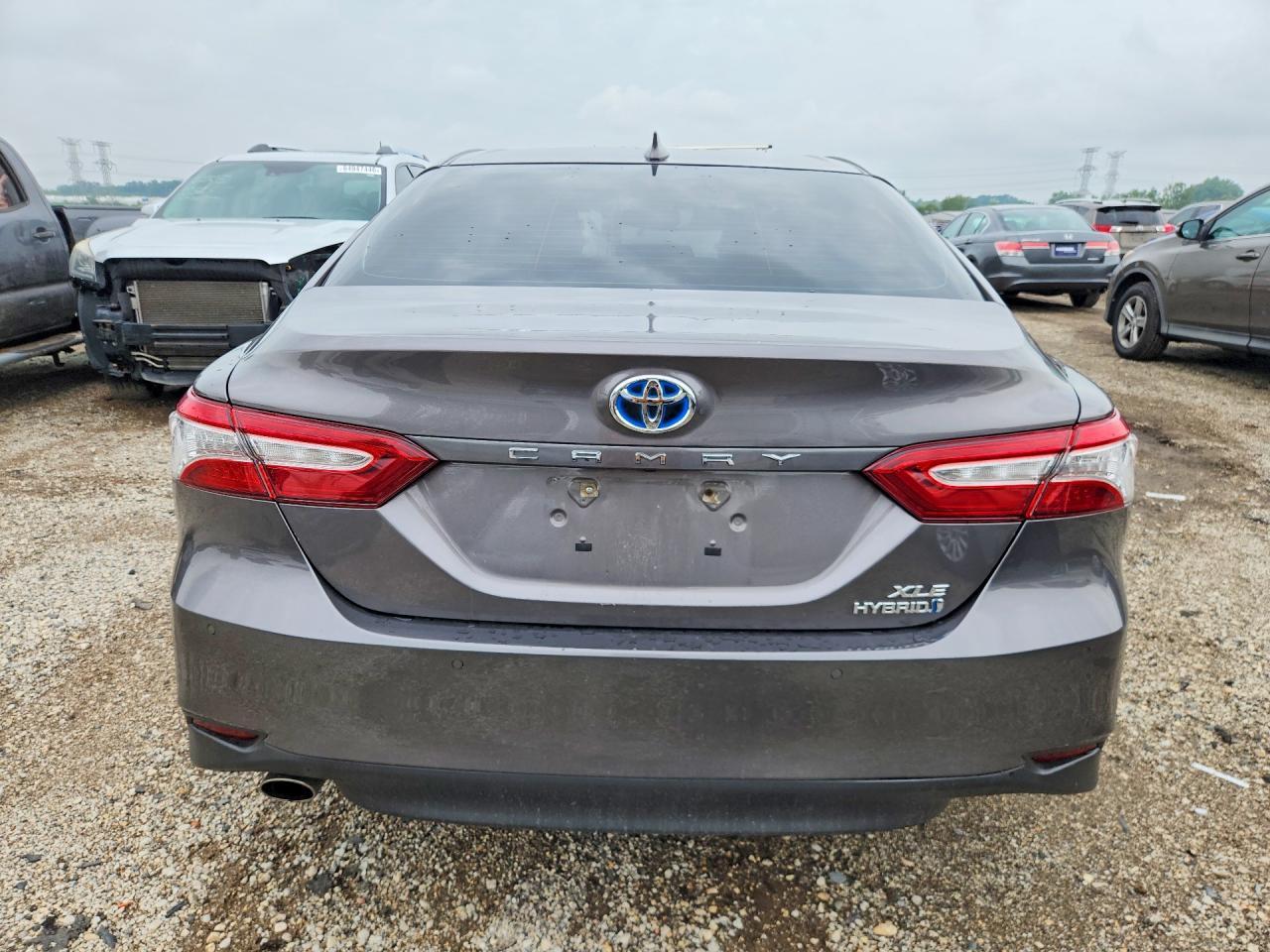 2019 Toyota Camry Hybrid Xle - Image 6