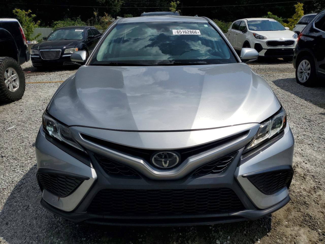 2023 Toyota Camry Se - Фото 5