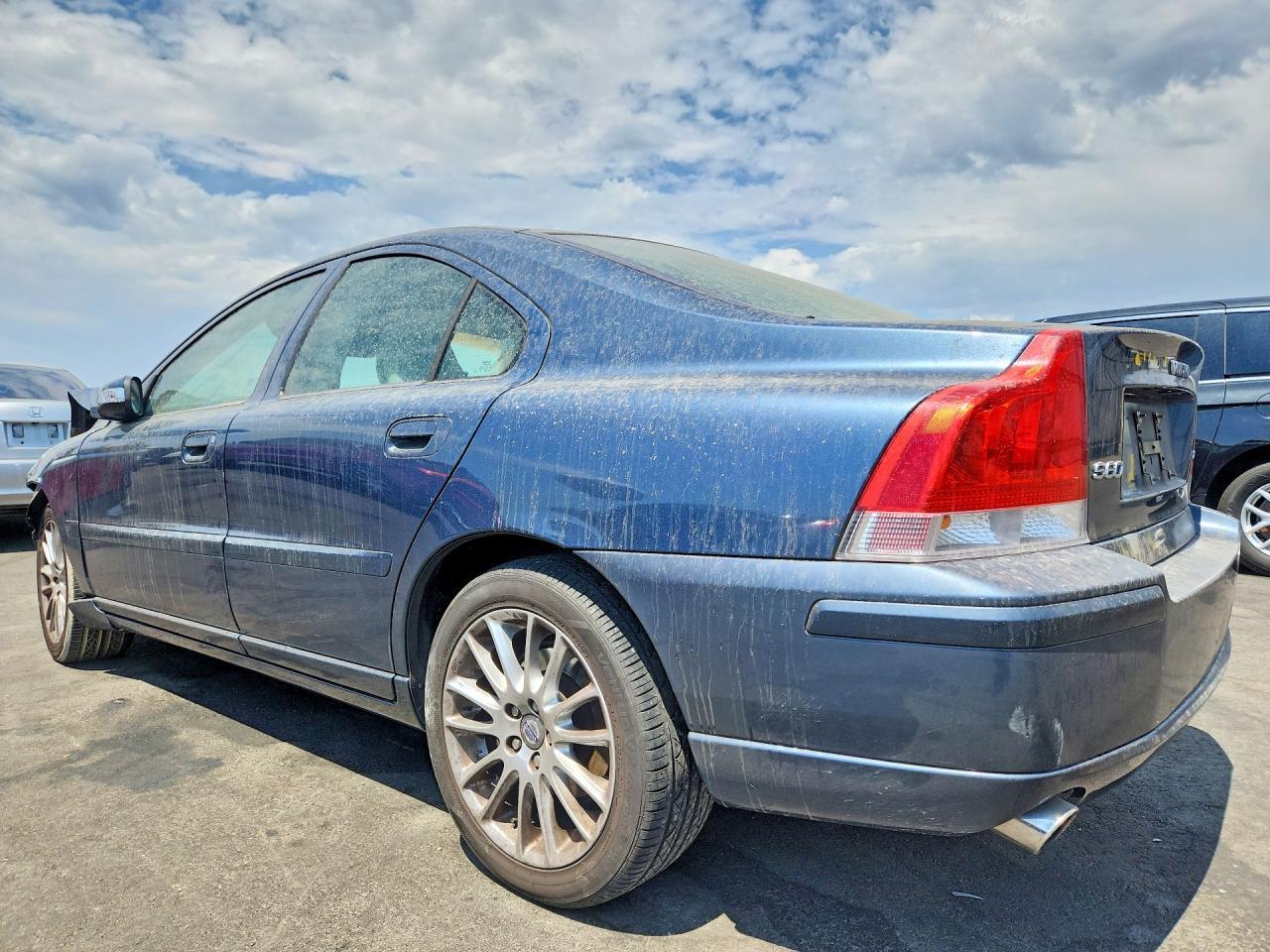 2007 Volvo S60 2.5T - Image 2