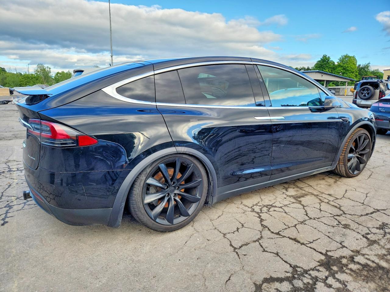 2019 Tesla Model X - Фото 3